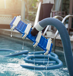 Automatic pool cleaner running during weekly pool service in Winter Garden, FL